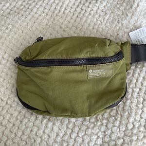 NWT Lululemon Clean Lines Belt Bag - Bronze Green